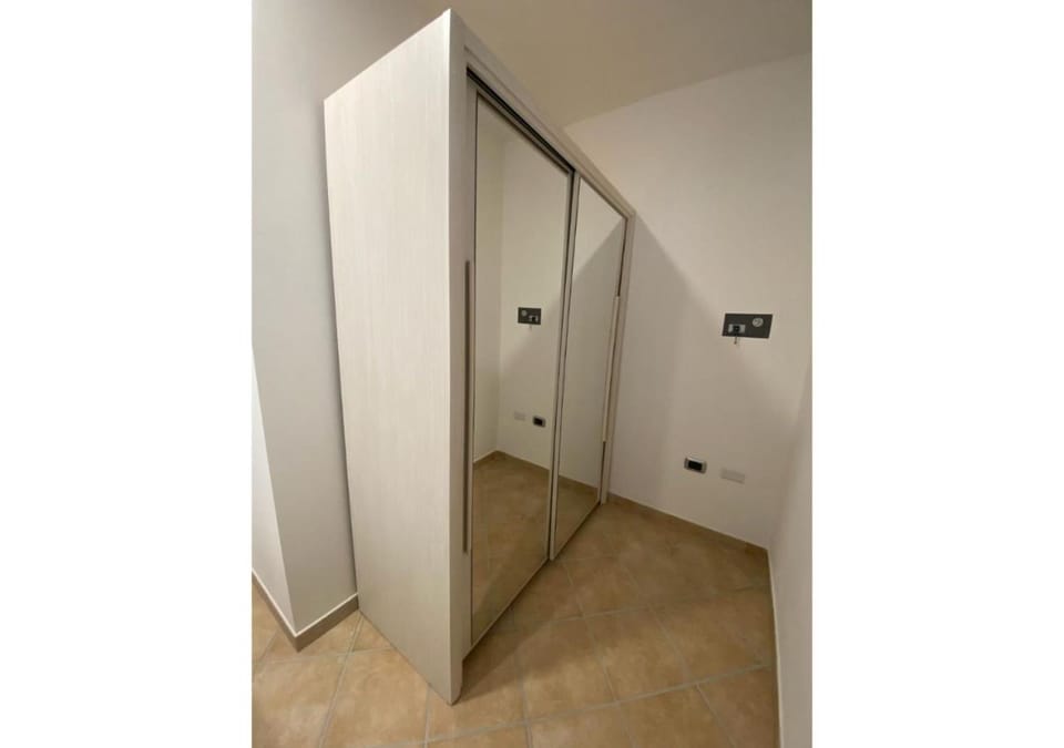 Bedroom, safe, wardrobe