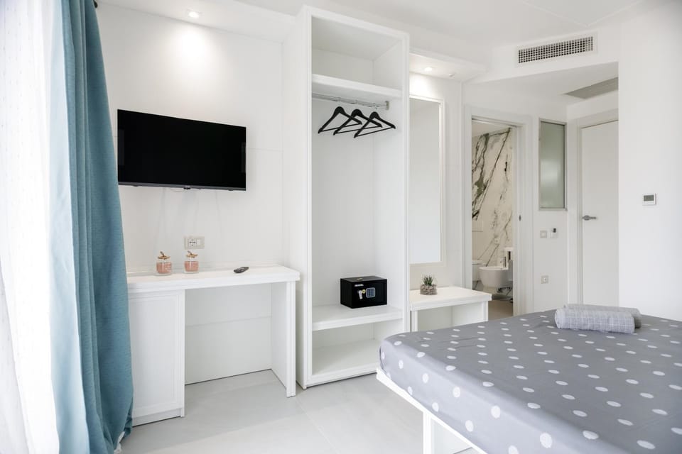 Crabonaxa Suites Bed and Breakfast in Villasimius