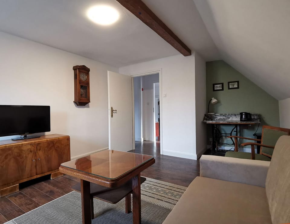 Communal lounge/ TV room, Coffee/tea facilities, Seating area