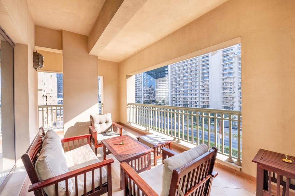 Ultra Luxury Palm - Beach Resorts Neighbourhood Apartment in Dubai