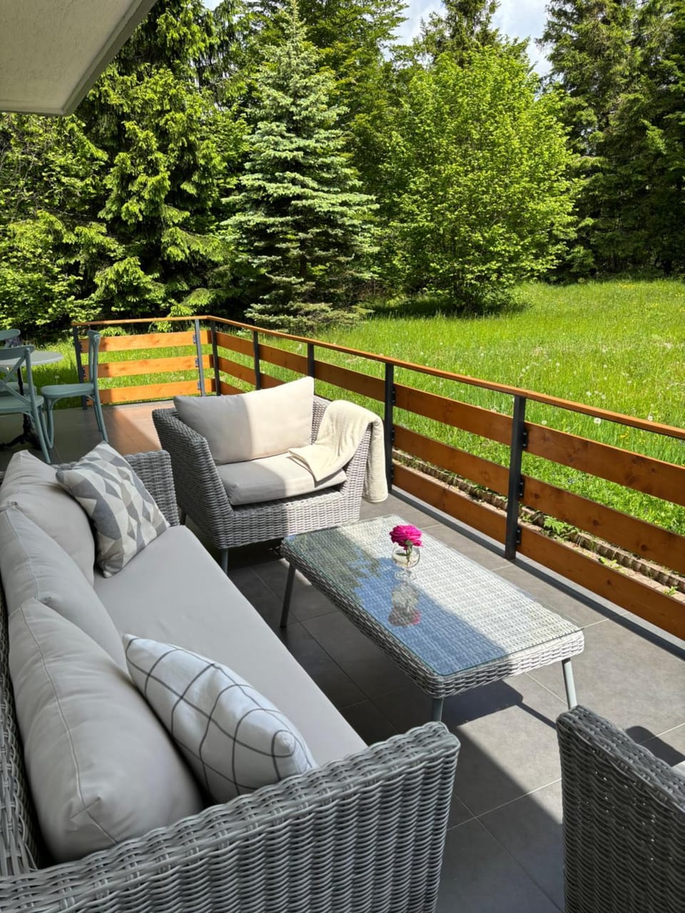 Day, Natural landscape, View (from property/room), Balcony/Terrace, Seating area, Garden view