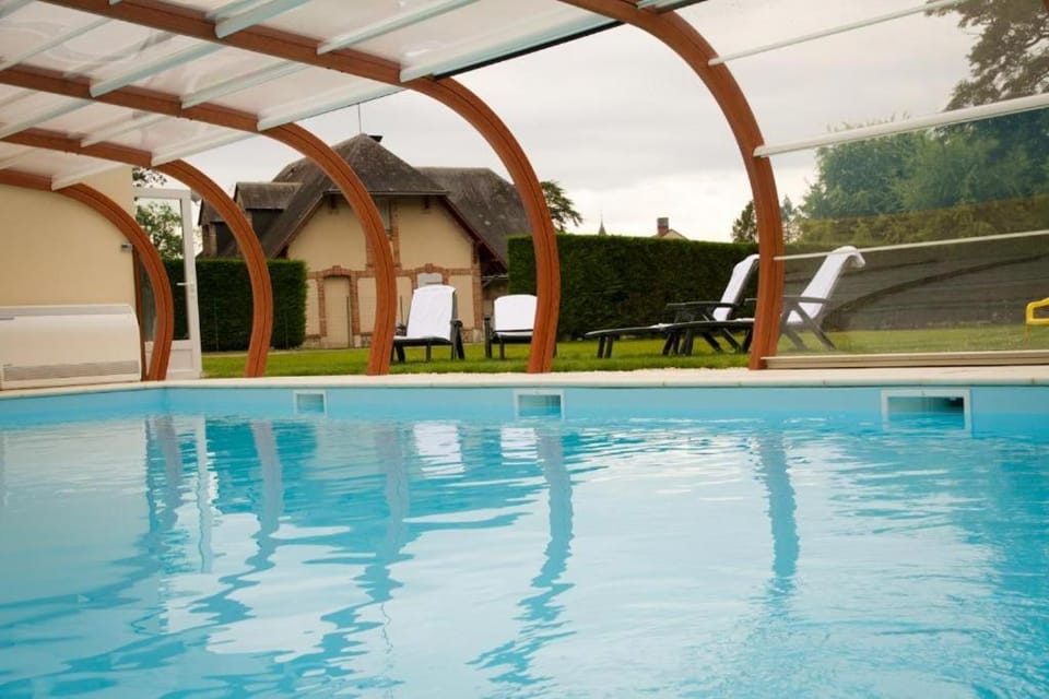 Day, Pool view, Swimming pool, sunbed