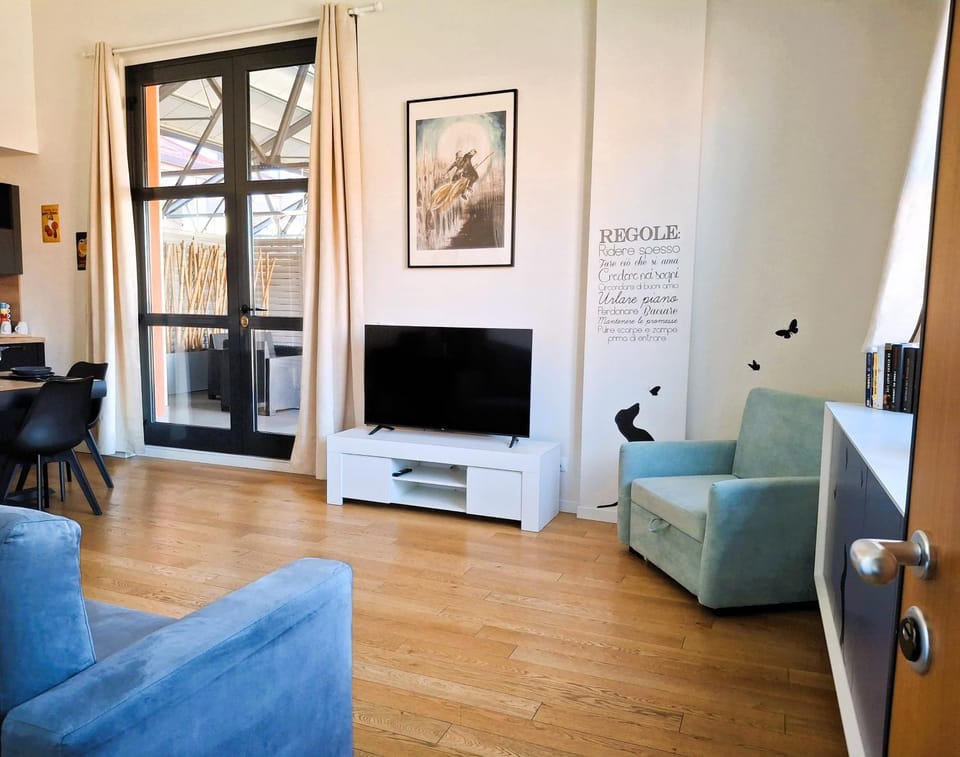Balcony/Terrace, Photo of the whole room, furniture, internet