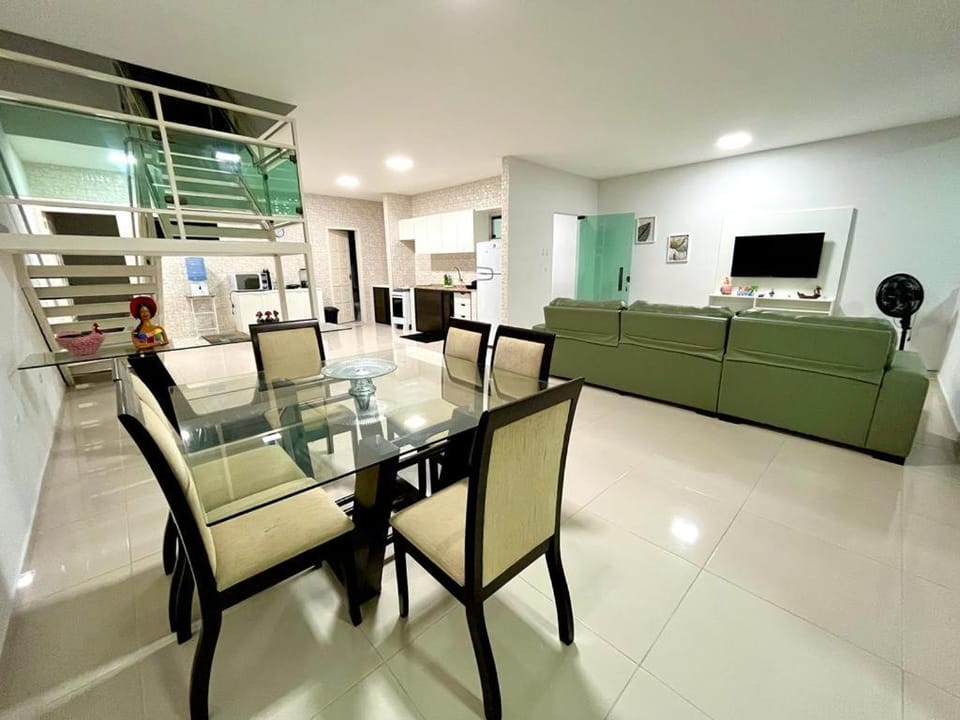Communal lounge/ TV room, TV and multimedia, Kitchen or kitchenette, Dining area