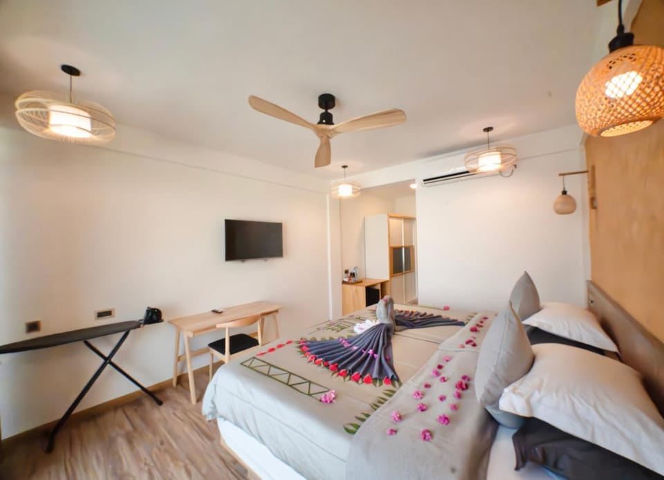 Bed, Bedroom
