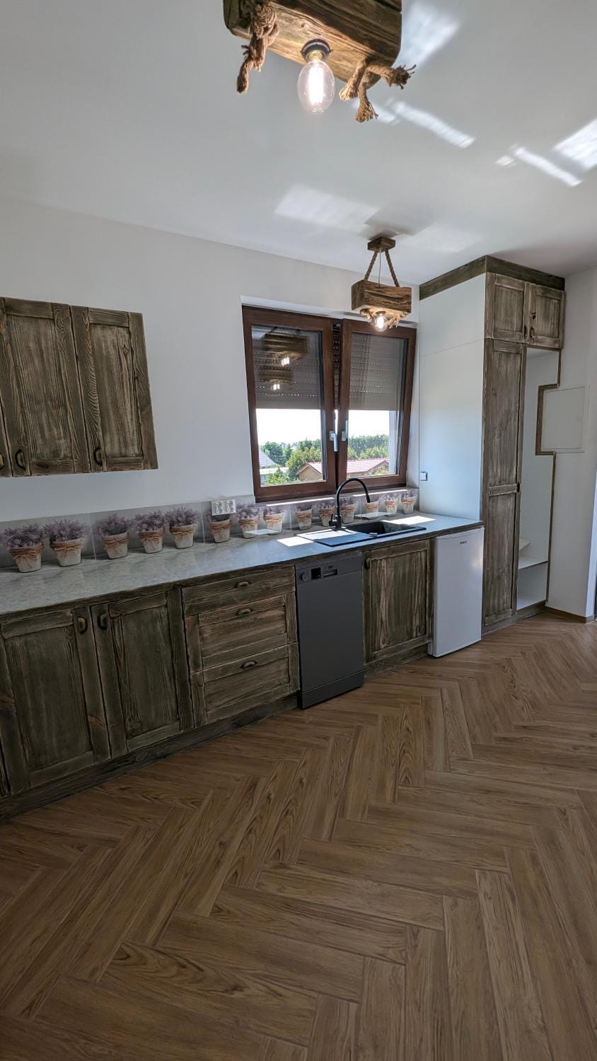 Kitchen or kitchenette, Dining area, microwave, oven, stove, kitchen