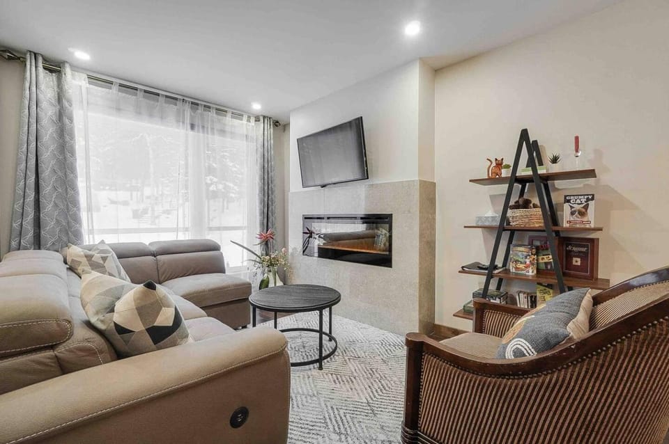 TV and multimedia, Living room, flat iron