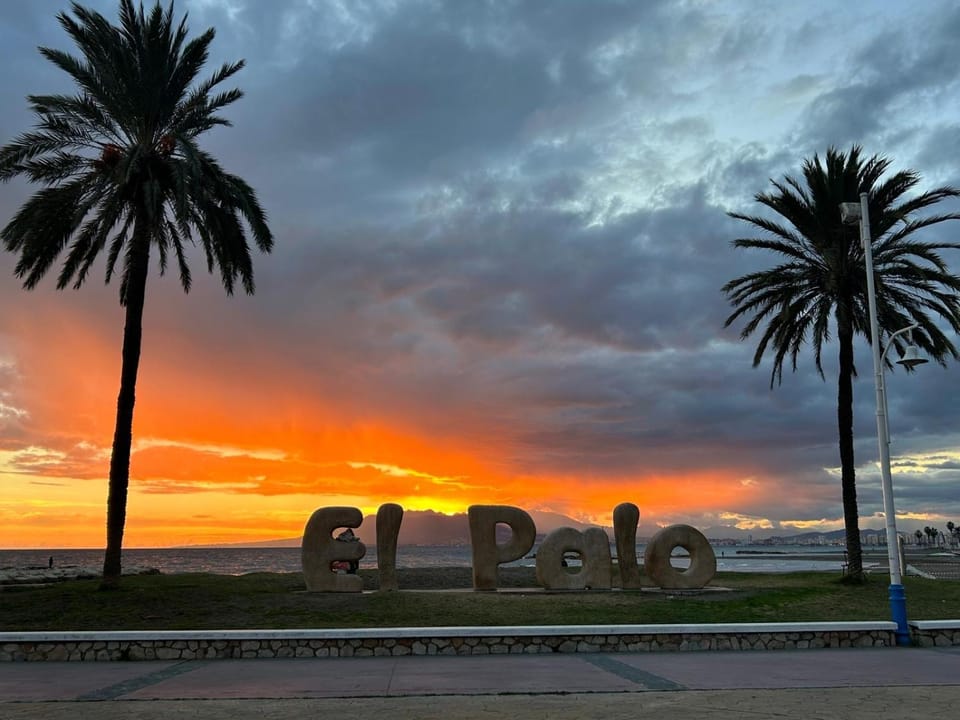 Apartamento primera línea uno Apartment in Malaga
