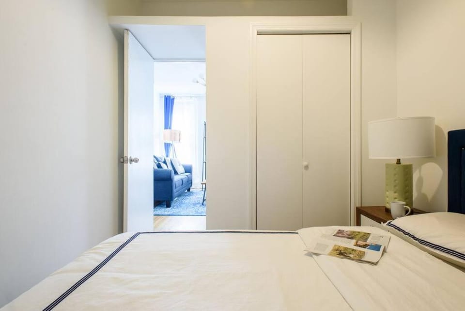 428-3R Spacious Prime Midtown 2BR Newly furnished Apartment in Midtown