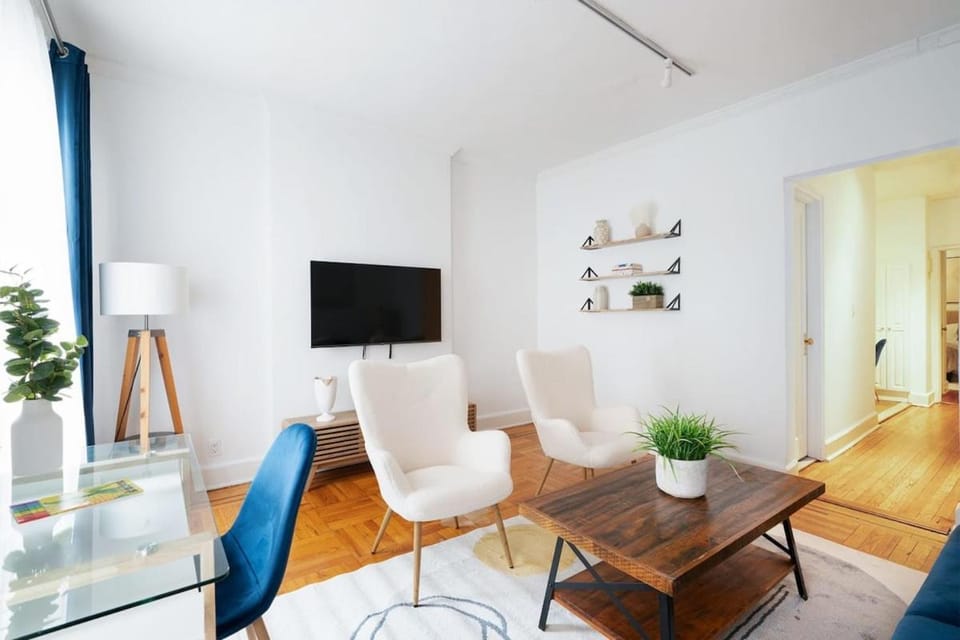 61-2A Large 1BR in Upper East Side Apartment in Roosevelt Island