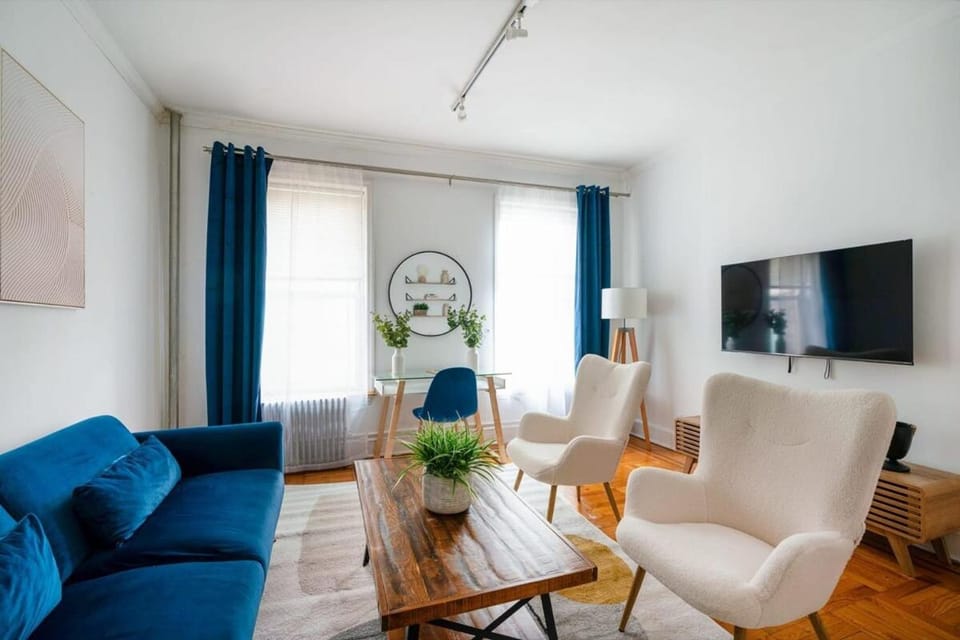 61-2A Large 1BR in Upper East Side Apartment in Roosevelt Island