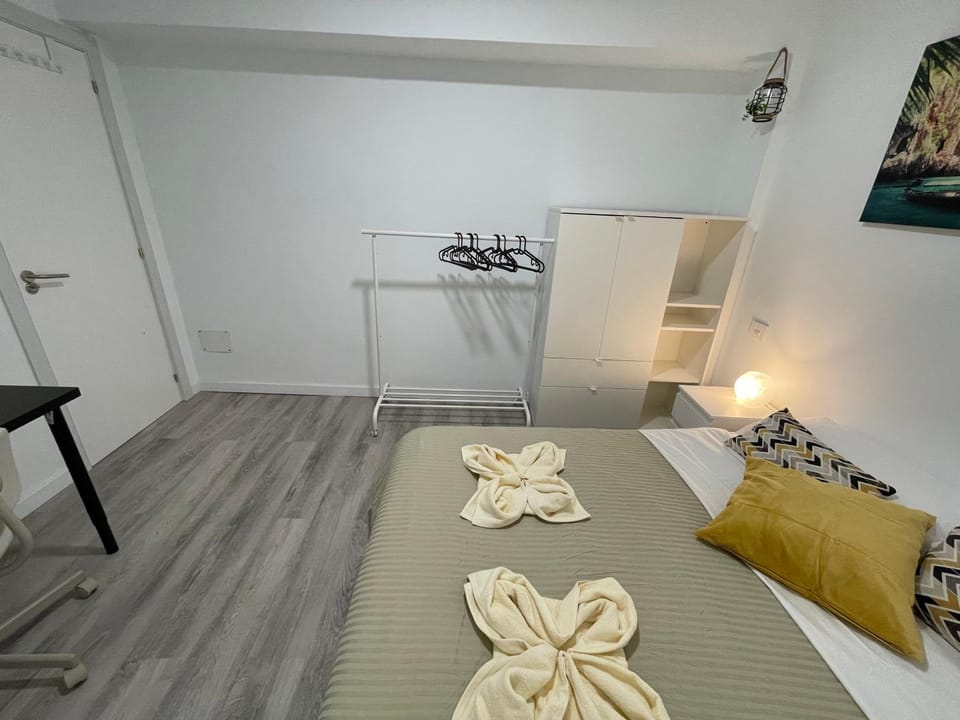 Bedroom, wardrobe