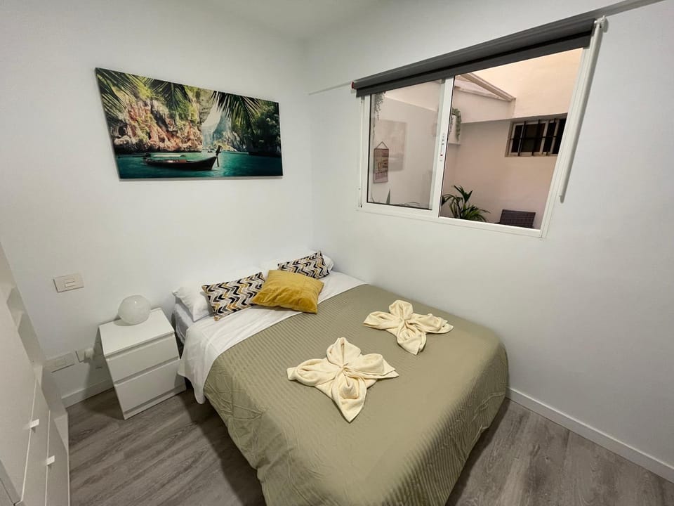 Bed, Photo of the whole room