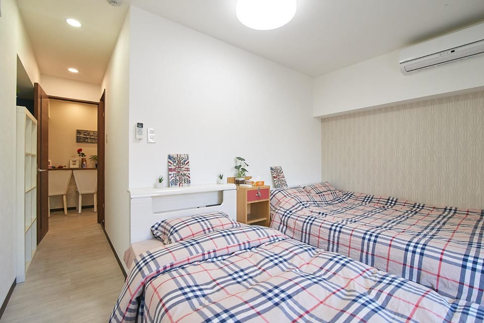 新宿市中心JR线新大久保三分钟紧邻韩国街免费Wi-Fi Apartment in Shinjuku