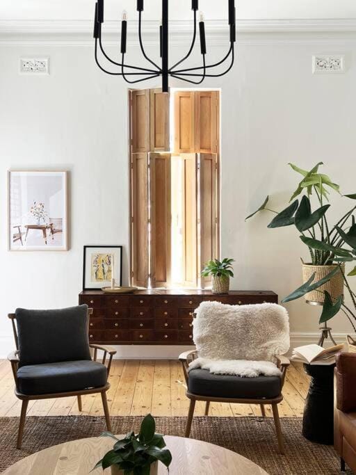 Living room, Seating area