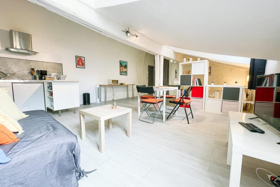 #EH Le Rousseau Apartment in Grenoble