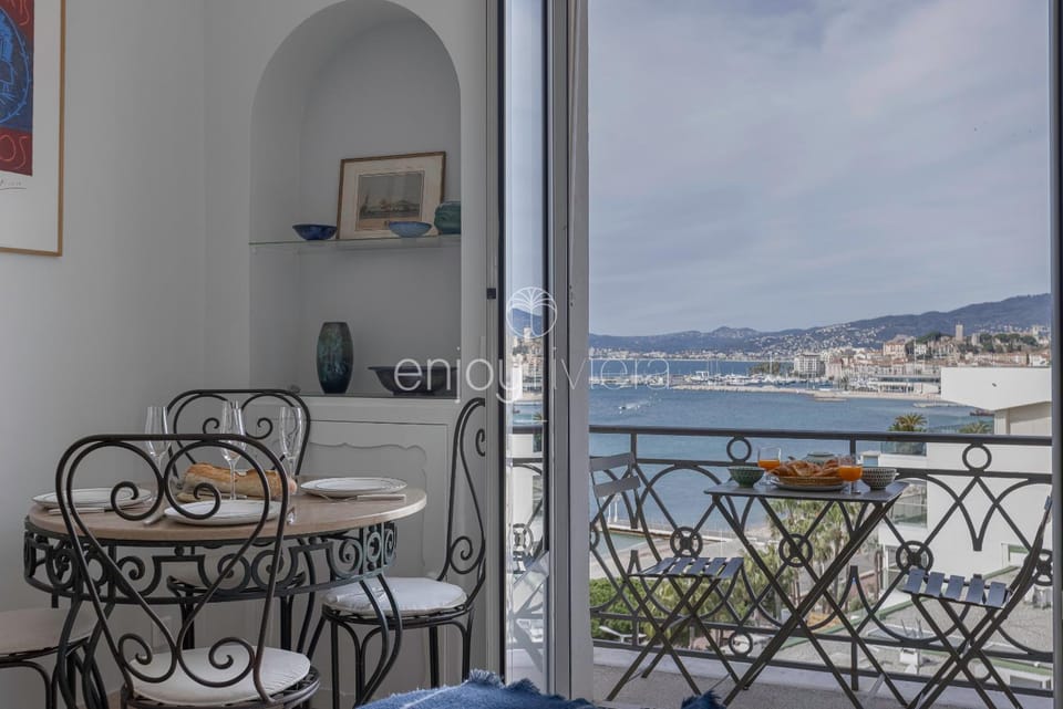 Balcony/Terrace, Living room