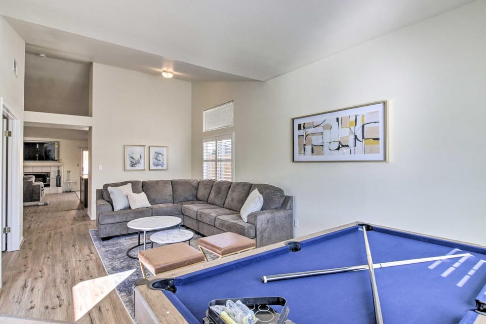 Family-Friendly Getaway: Community Amenities! House in Bakersfield