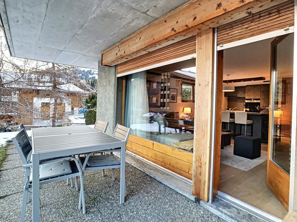 Patio, Day