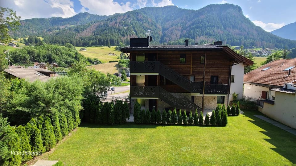 Property building, Garden, Garden view