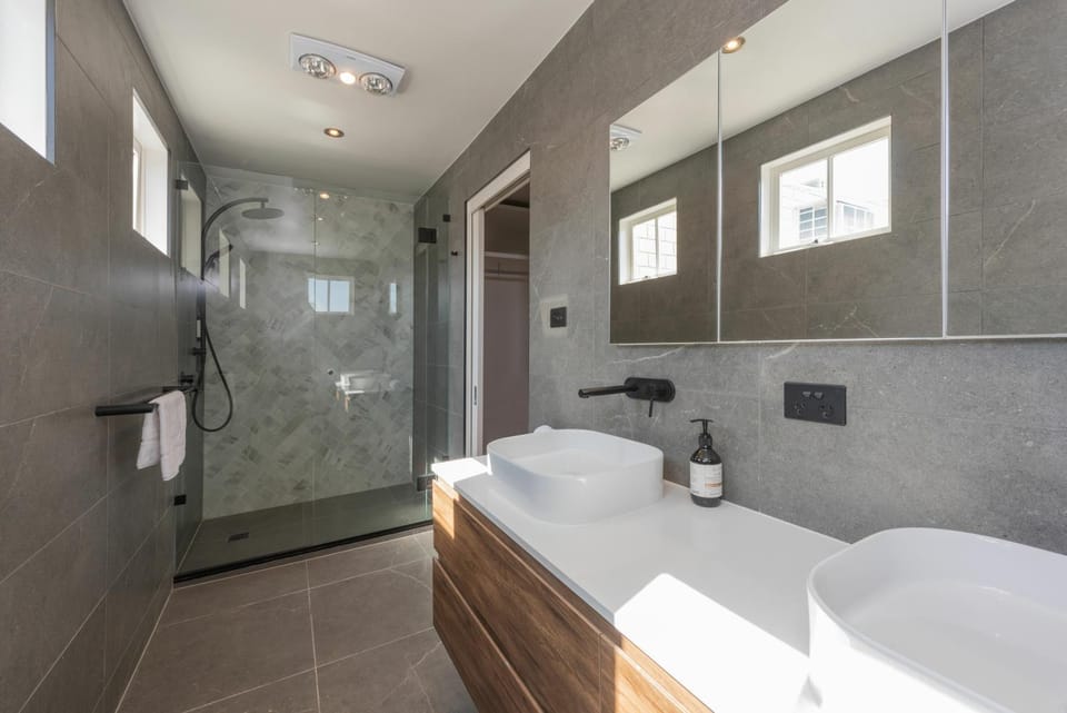 Renovated 3 Bedroom Family Home in Richmond House in Melbourne