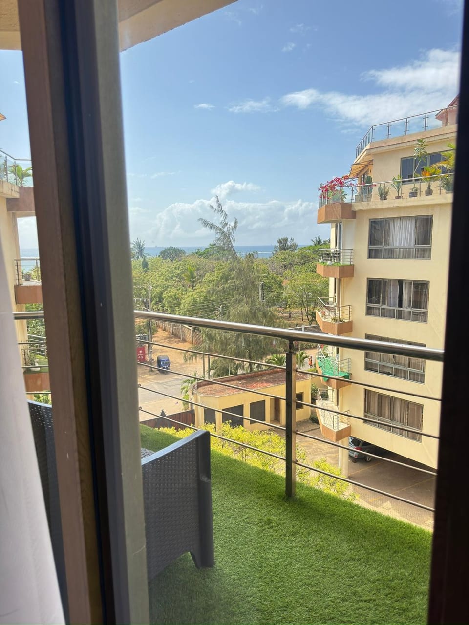Property building, Day, View (from property/room), Balcony/Terrace