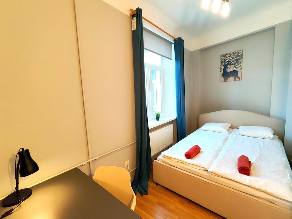 Bed, Bedroom, towels, wardrobe