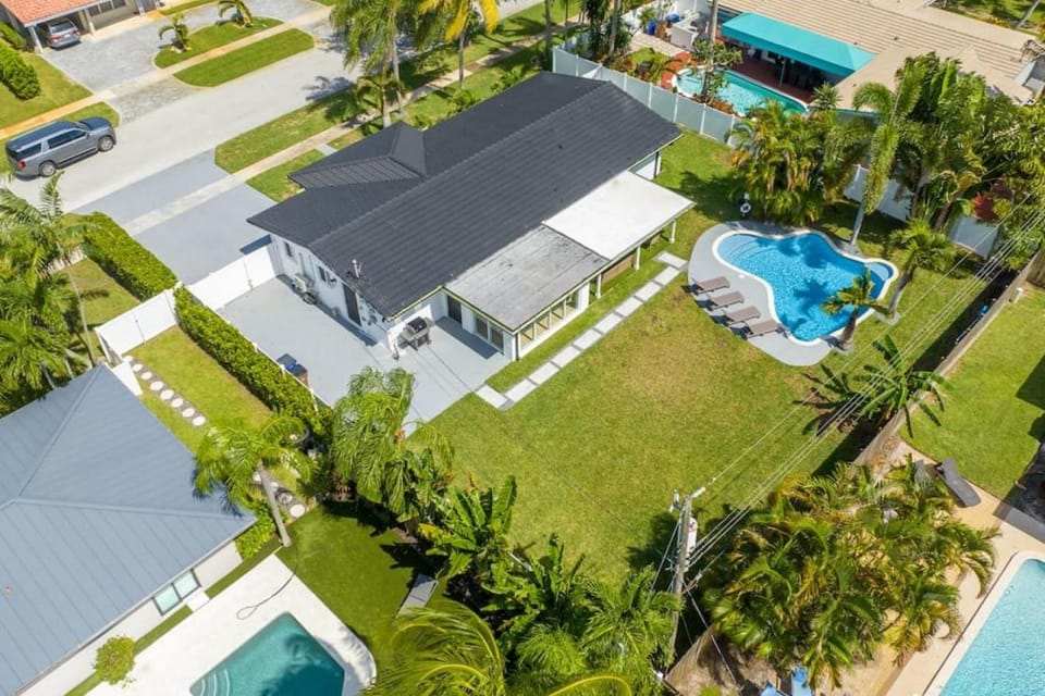 Property building, Bird's eye view
