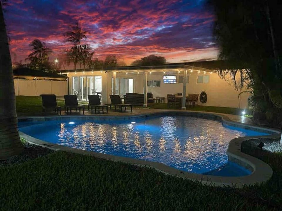 Swimming pool