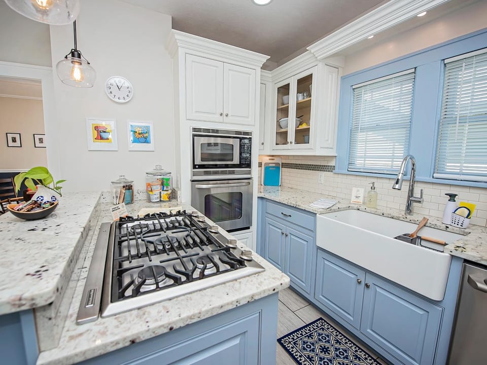 dishwasher, minibar, pet friendly, stove, kitchen