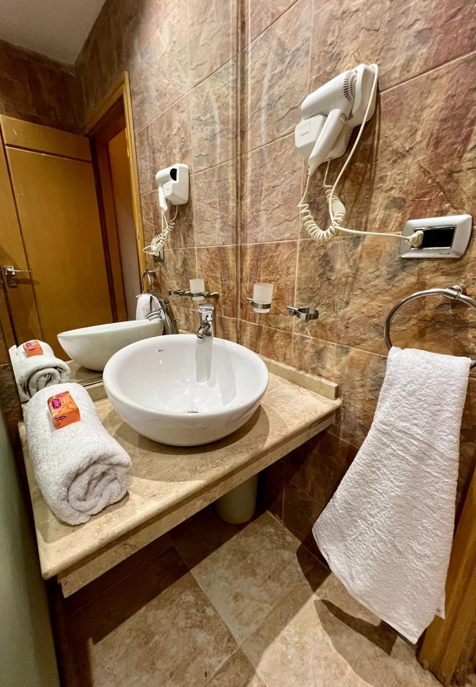 Shower, Bathroom, heating, towels