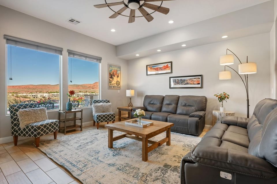 Views Over Coral Canyon townhouse House in Washington