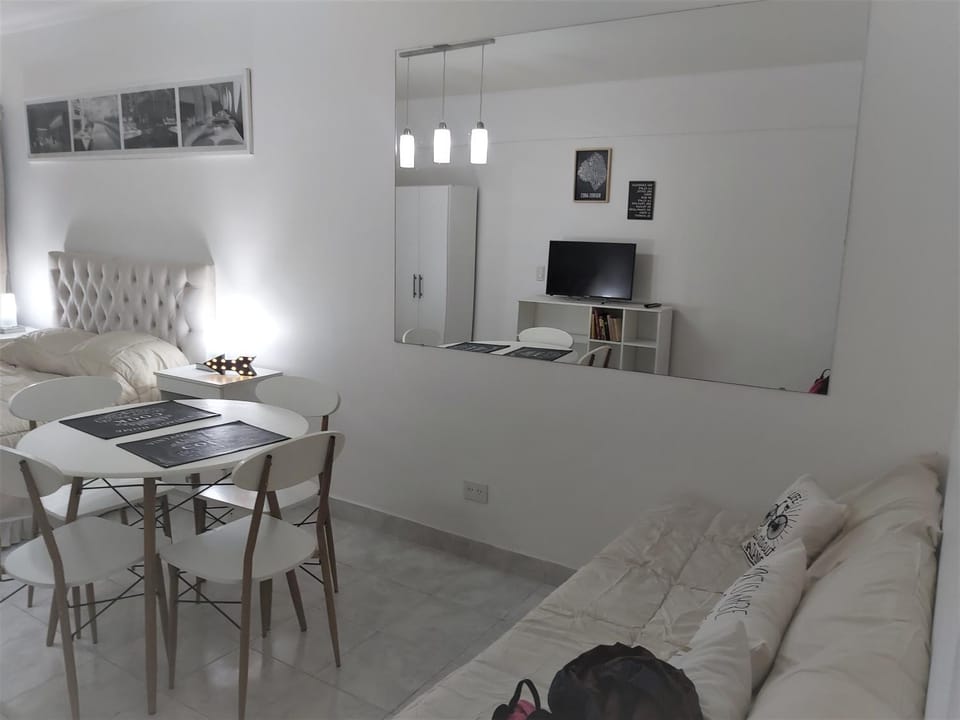 Acogedor Apartamento en Centro de Buenos Aires Cerca del Obelisco Apartment in Buenos Aires