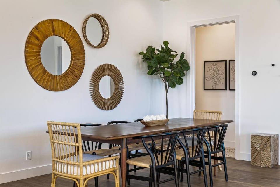 Albatross on the 8th home House in Washington