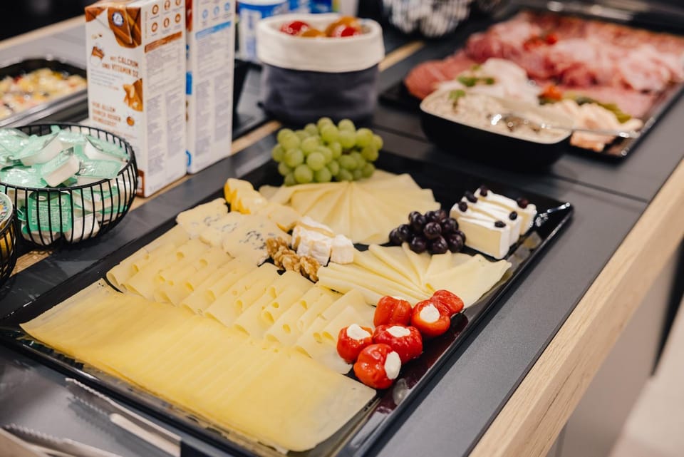 Breakfast, Buffet breakfast