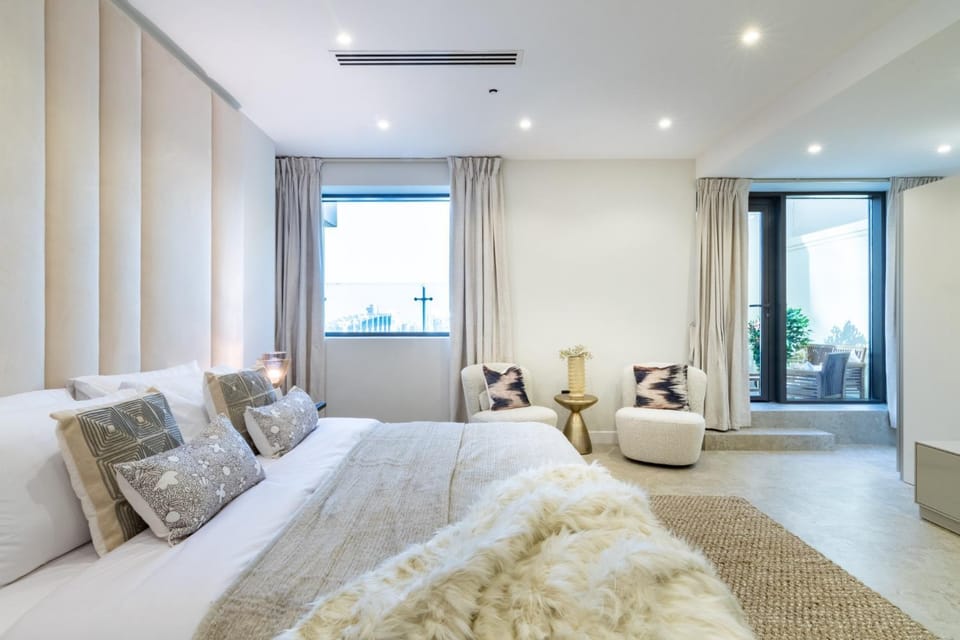 Seating area, Bedroom