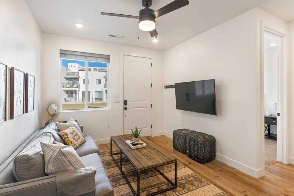 Desert Color's Sunshine and Sage 81 condo Apartment in St George