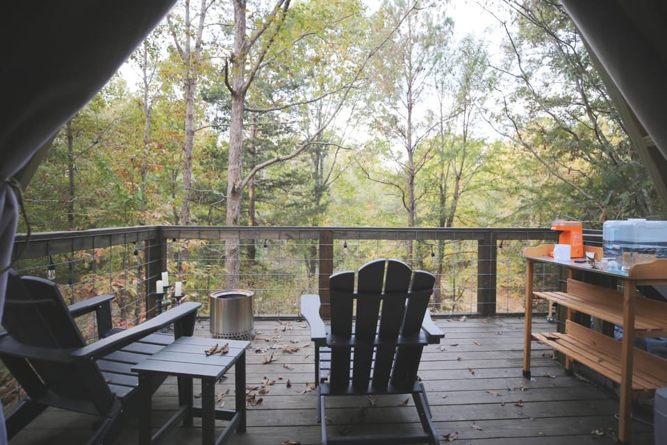 Bohamia - Cozy A-Frame Glamp on 268 acre forest retreat Luxury tent in Alabama