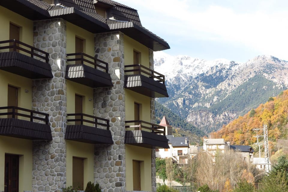Property building, Mountain view