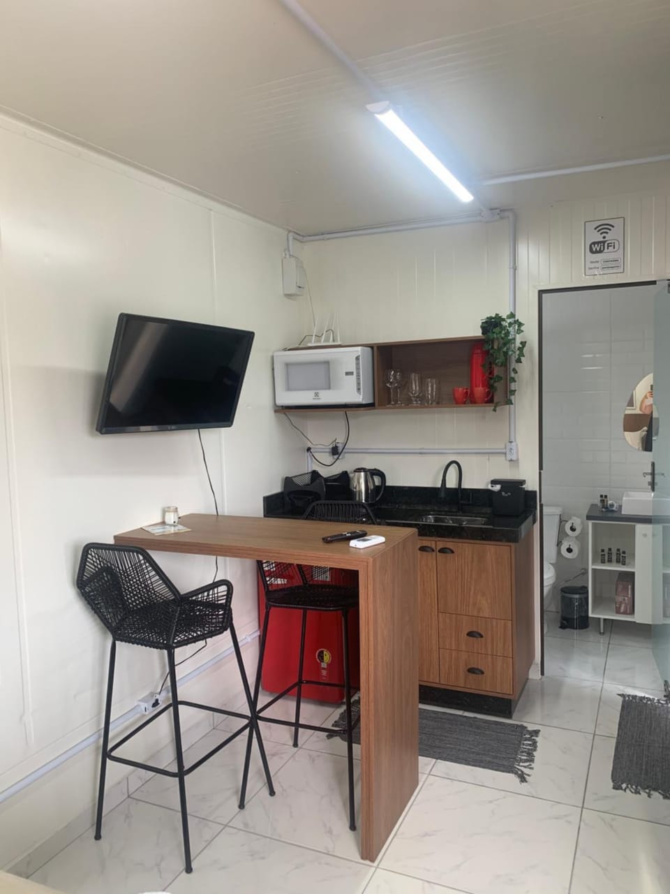 TV and multimedia, Kitchen or kitchenette, Dining area, minibar