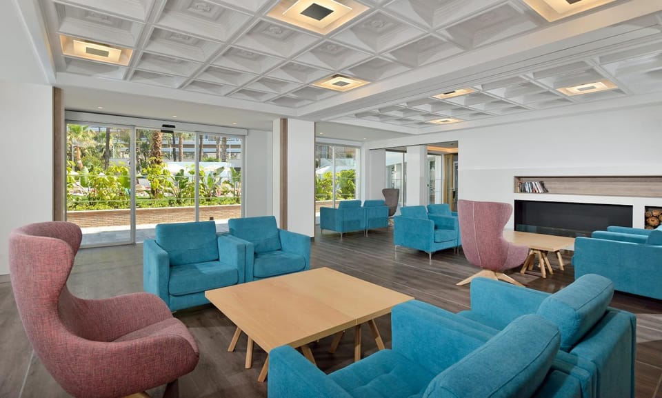 Garden, View (from property/room), Lobby or reception