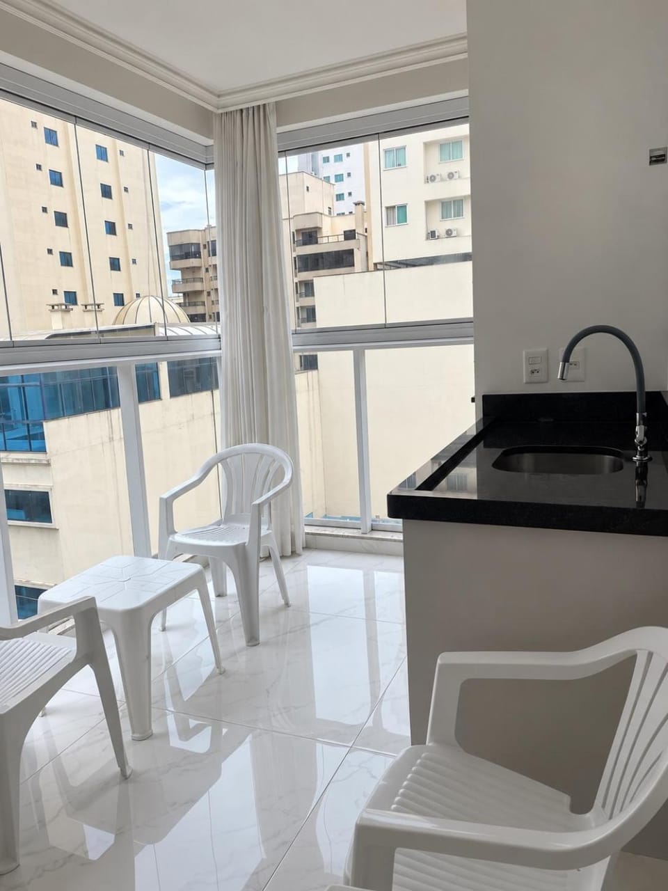 Apartamento 3 suítes a 100m do mar Apartment in Porto Belo