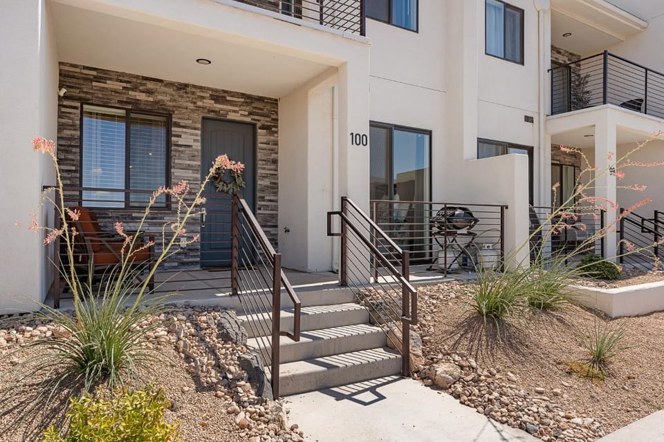 Sun, Sand, and Smiles #100 condo Apartment in St George