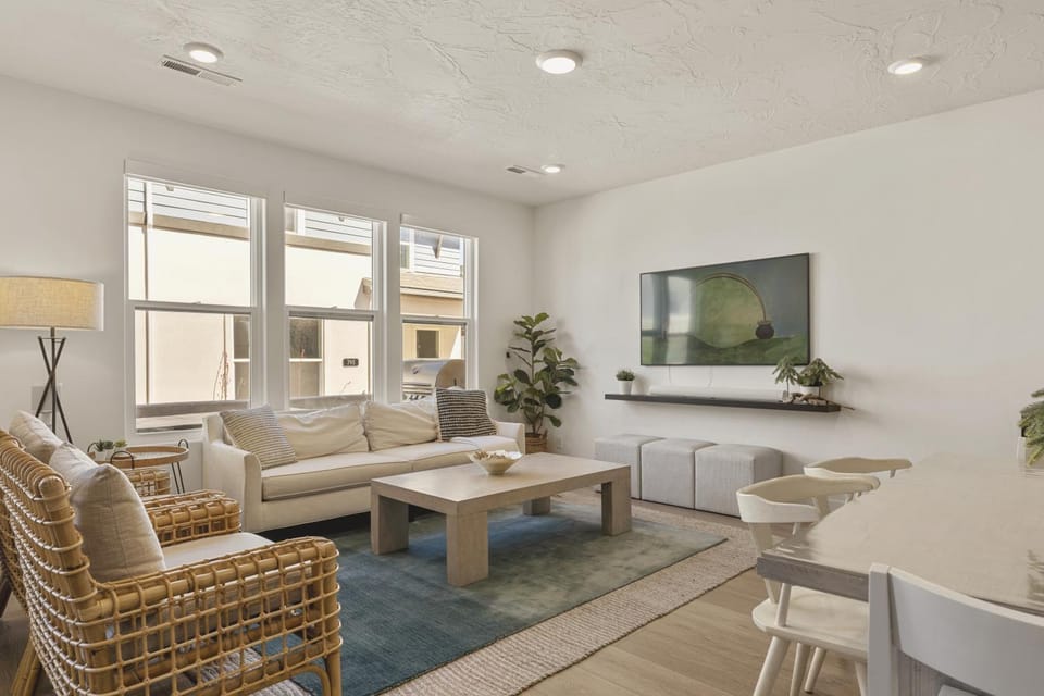 Lux Azul townhouse House in St George
