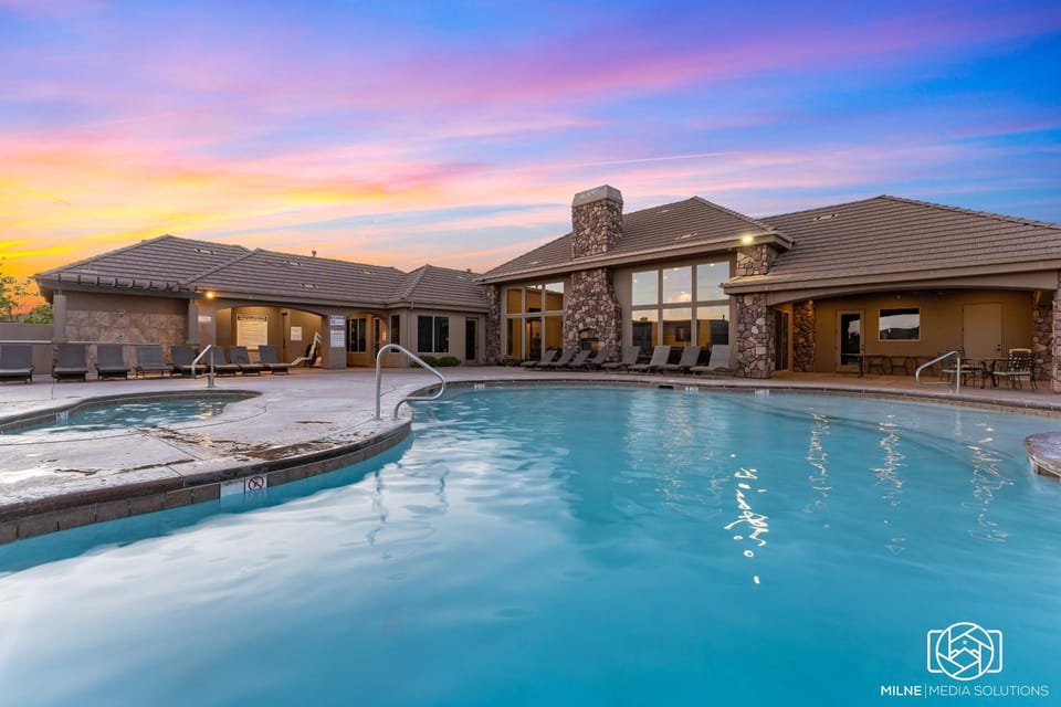 Golf Views on the Ridge townhouse House in Washington