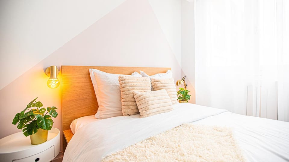 Bed, Photo of the whole room, Bedroom