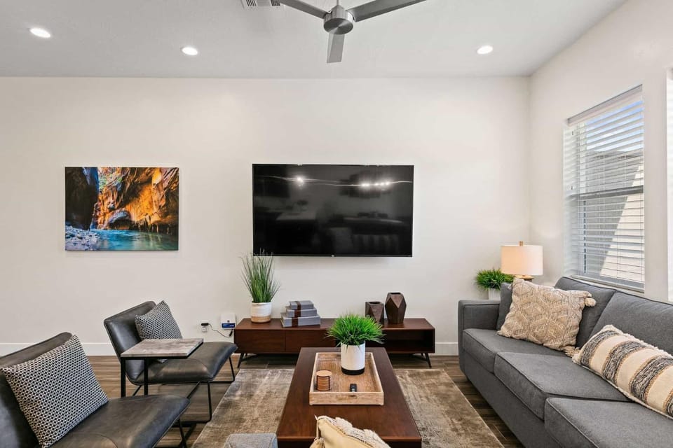 Red Cliffs Retreat Ocotillo #8 townhouse House in Santa Clara