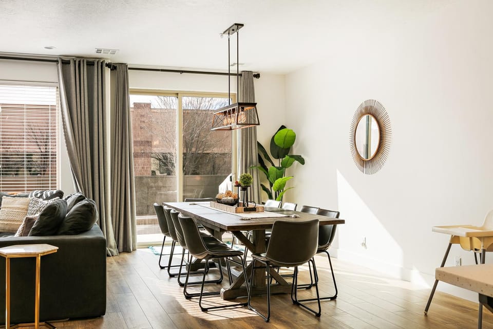 Coral Cactus Retreat townhouse House in Washington