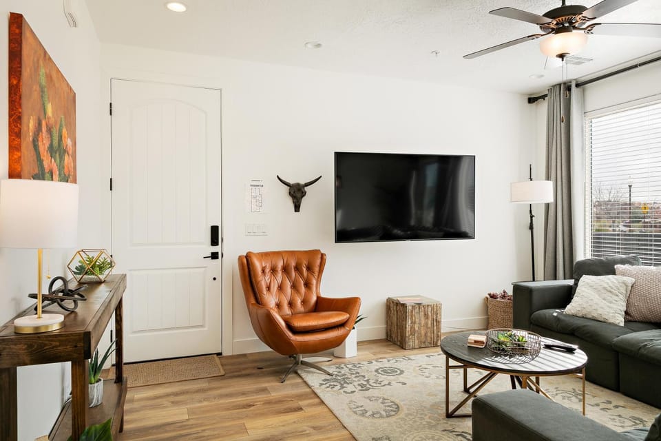 Coral Cactus Retreat townhouse House in Washington