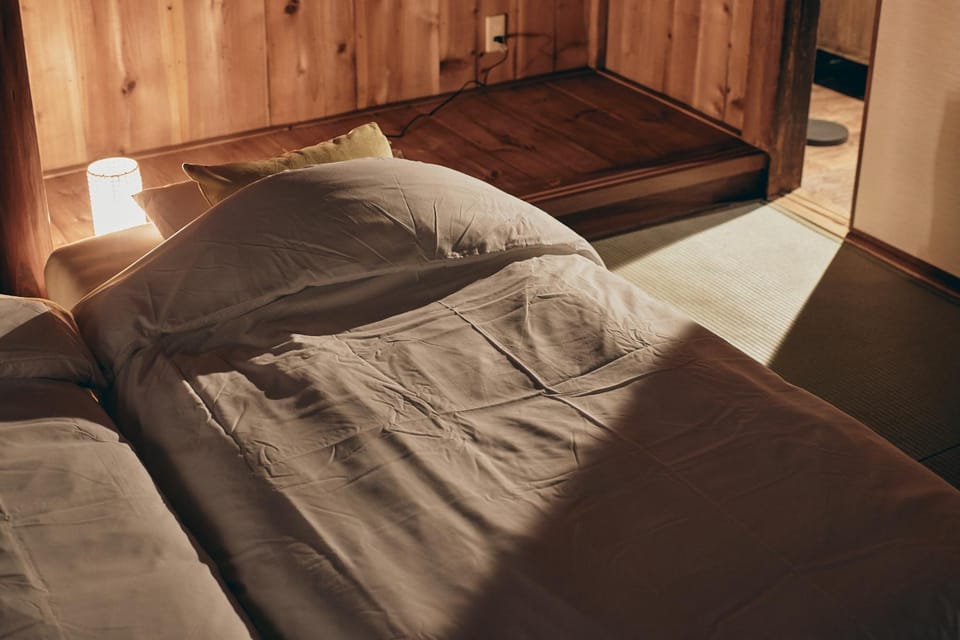 Bed, Bedroom, air conditioner, air conditioner